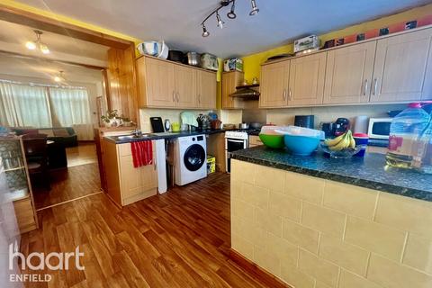 3 bedroom terraced house for sale, Balmoral Road, Enfield