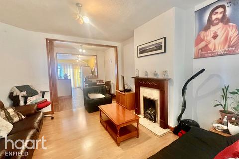 3 bedroom terraced house for sale, Balmoral Road, Enfield
