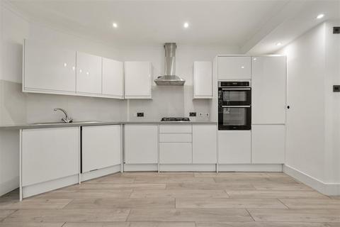 3 bedroom flat to rent, Aylestone Avenue, Brondesbury Park, London NW6