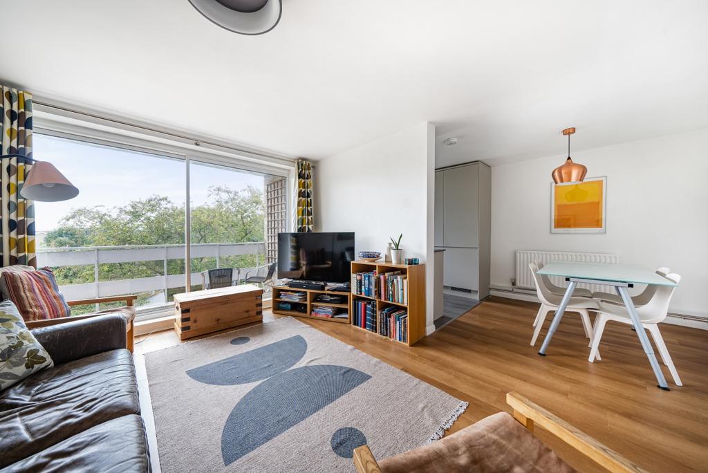 1023483 (2)