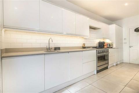 3 bedroom terraced house for sale, Roxwell Road, London W12