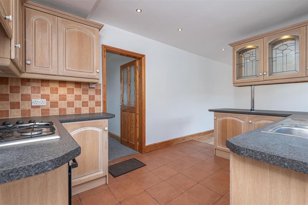 06 - 19 North Royd HX4 0 AH.jpg