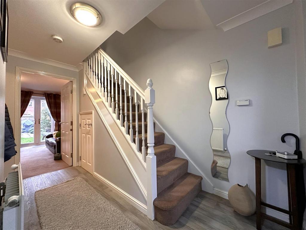 Entrance Hall 047