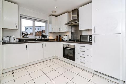 2 bedroom semi-detached house for sale, Commonwealth Avenue, Manchester M11