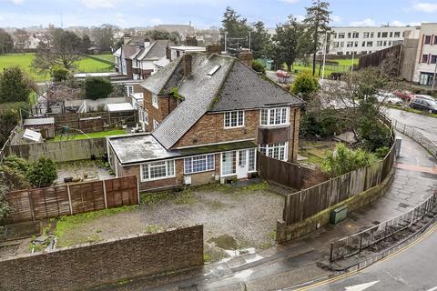 4 bedroom semi-detached house for sale, Sompting Avenue, Worthing