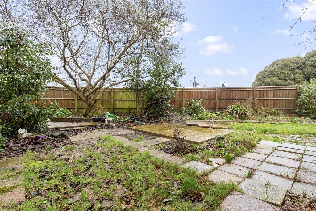 2 Sompting Avenue-029.JPG
