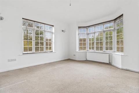 4 bedroom semi-detached house for sale, Sompting Avenue, Worthing