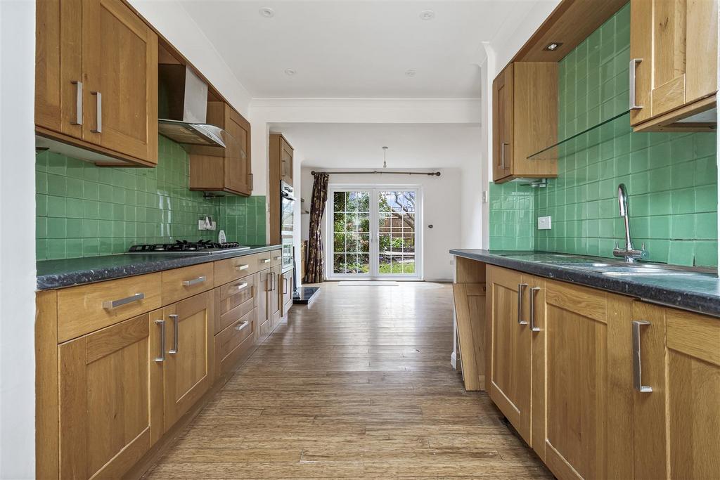 2 Sompting Avenue-012.JPG