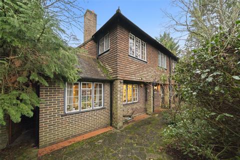 undefined, North Common, Weybridge, Surrey, KT13