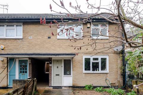undefined, Sidney Street, Stepney Green, London, E1