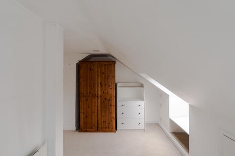 4 bedroom end of terrace house for sale, Sidney Street, Stepney Green, London, E1