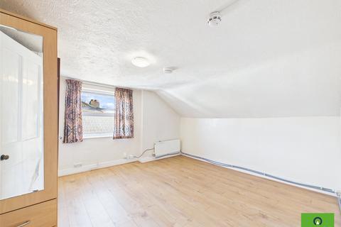 1 bedroom flat to rent, Eastern Road, Romford RM1
