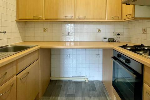 undefined, 2 Bed Flat on Holdenhurst Road