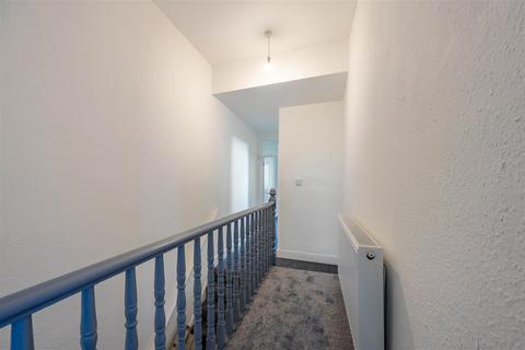 2 bedroom flat for sale, ELMER AVENUE, Southend-On-Sea