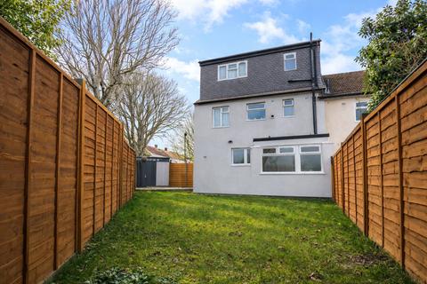 4 bedroom semi-detached house for sale, Balchen Road, London SE3
