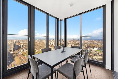 3 bedroom apartment to rent, Bondway, London, SW8