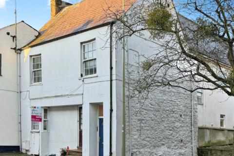 Marlborough Street, SN7
