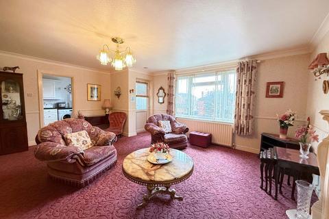 3 bedroom flat for sale, Queens Road, Southport PR9