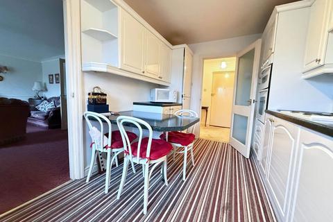 3 bedroom flat for sale, Queens Road, Southport PR9
