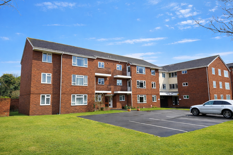 3 bedroom flat for sale, Queens Road, Southport PR9