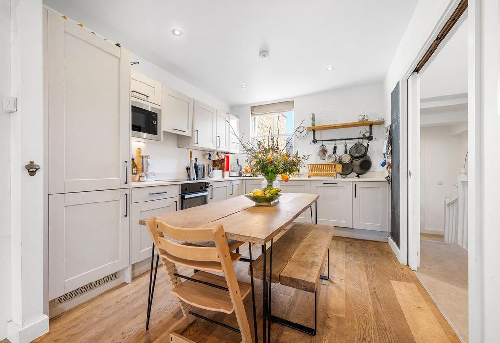 Kitchen.JPG