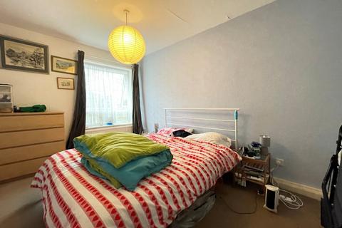 2 bedroom flat to rent, Grosvenor Park Gardens, Headingley, Leeds, LS6