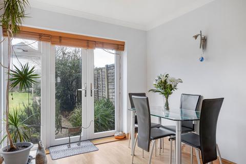 3 bedroom semi-detached house for sale, Peplins Way,Brookmans Park , AL9