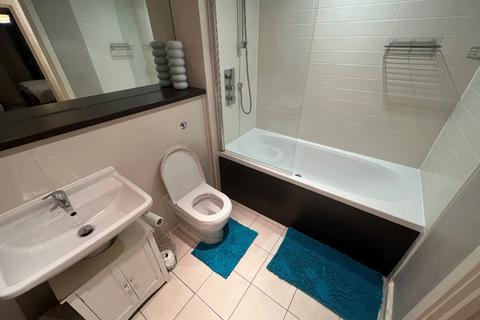 2 bedroom flat to rent, Southside Development, Birmingham B5