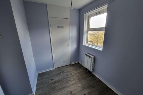 2 bedroom flat to rent, Downs Road, Luton LU1