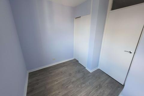 2 bedroom flat to rent, Downs Road, Luton LU1