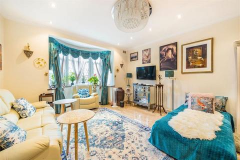 7 bedroom detached house for sale, Cairnfield Avenue, London NW2