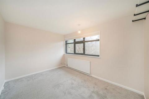 3 bedroom end of terrace house to rent, Roan Street, London SE10