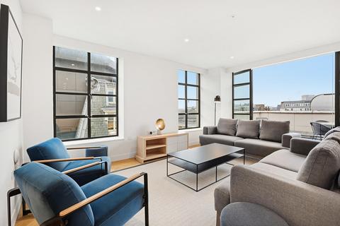 3 bedroom flat to rent, Sherwood Street, Soho, London W1F