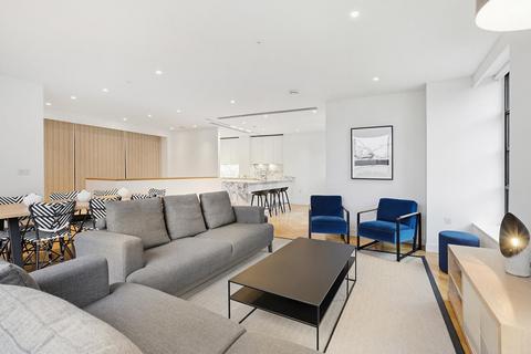 3 bedroom flat to rent, Sherwood Street, Soho, London W1F