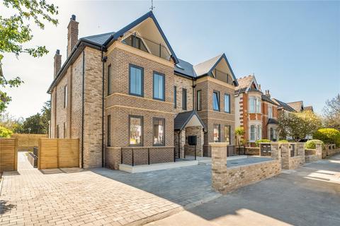2 bedroom apartment for sale, Creswick Road, London