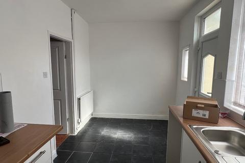 2 bedroom detached house to rent, The Avenue, Doncaster, DN5