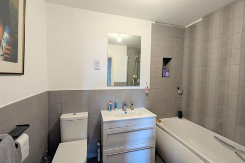 2 bedroom flat for sale, Limborough Road, Wantage, OX12