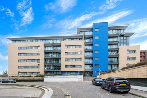 2 bedroom flat to rent, Albert Basin Way, London E16