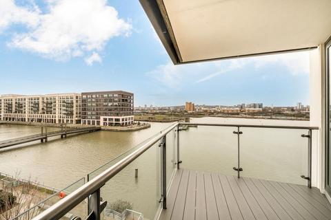 2 bedroom flat to rent, Albert Basin Way, London E16