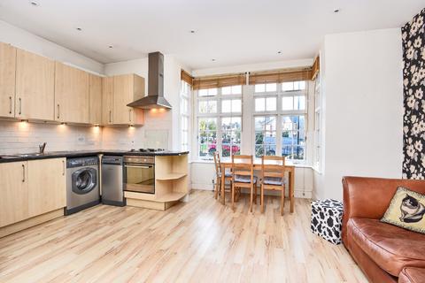 1 bedroom flat for sale, Warwick Road, Bounds Green, London, N11