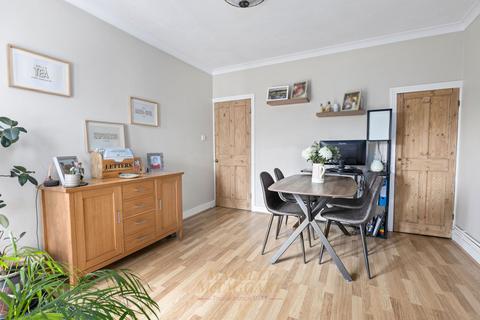 2 bedroom semi-detached house for sale, Dunnings Road, East Grinstead RH19