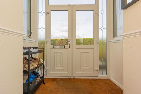 4 bedroom detached house for sale, Hillary Avenue, Ashton-under-lyne, OL7