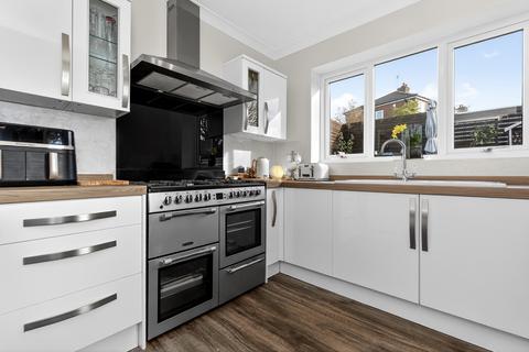 4 bedroom detached house for sale, Hillary Avenue, Ashton-under-lyne, OL7