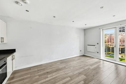 2 bedroom flat for sale, Victoria Avenue, Southend-on-sea, SS2 6