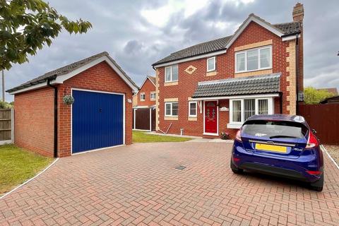 4 bedroom detached house for sale - Martham Road, Hemsby