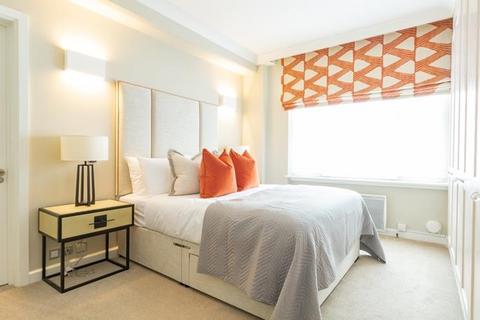 3 bedroom apartment to rent, Hill Street, Mayfair W1
