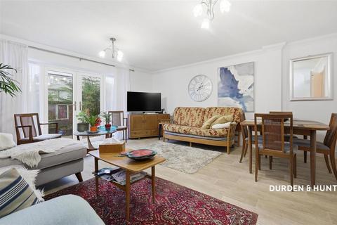 3 bedroom detached house for sale, Eastwood Old Road, Leigh-On-Sea SS9