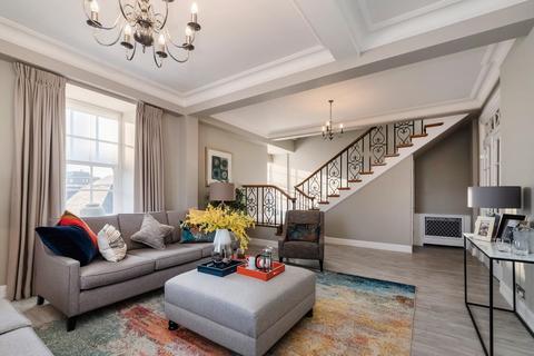 4 bedroom flat to rent, 35-37 Grosvenor Square, London, Mayfair, London W1K