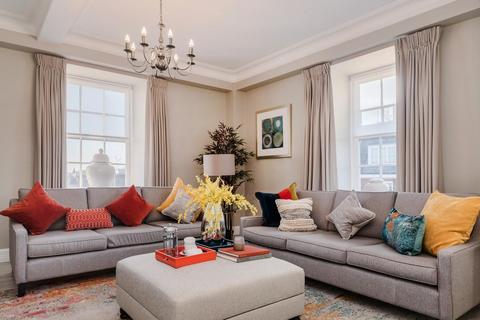4 bedroom flat to rent, 35-37 Grosvenor Square, London, Mayfair, London W1K