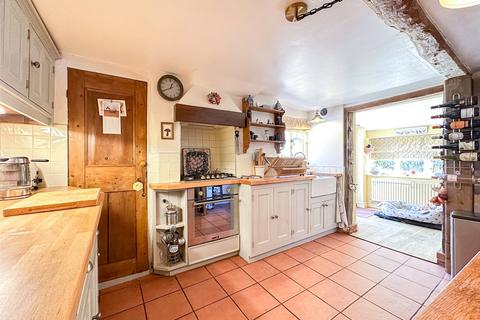 3 bedroom semi-detached house for sale, Market Place, Ingatestone, Essex, CM4